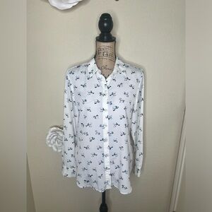 NTM: Ann Taylor Creamy White & Blue Wandering Horses Button Down Top Sz 8